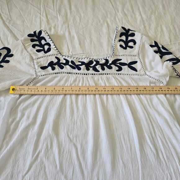 Impressions White Blue Embroidered Boho Short Sleeve Cotton Blend Blouse Size L - Picture 6 of 9
